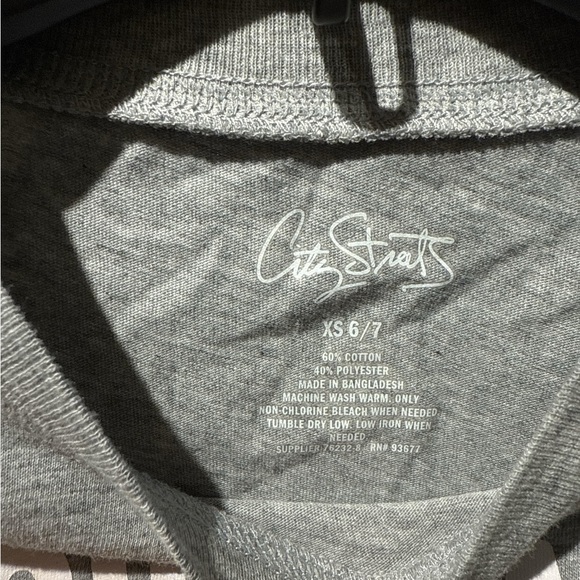 3/$20 Kids Graphic T-Shirt - “You Wanna Piece of Me?” Bunny Design, Size XS 6/7 - Picture 3 of 4